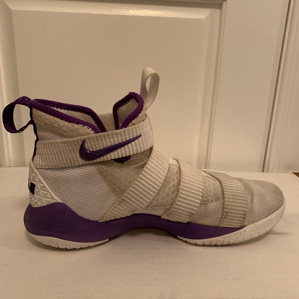 Lebron - Picture 4 of 7